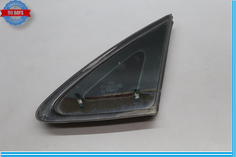 Load image into Gallery viewer, 11-16 Hyundai Equus Signature Right Passenger Side Quarter Window Glass Oem
