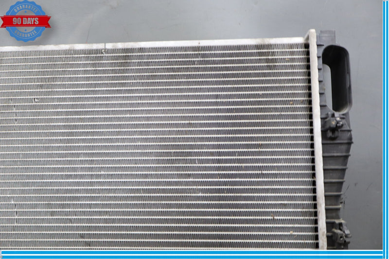 Load image into Gallery viewer, 03-09 Mercedes CLS500 E500 Engine Motor Cooling Radiator 2115001154 Oem
