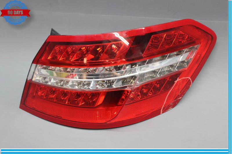 Load image into Gallery viewer, 10-13 Mercedes W212 E350 Sedan Right Passenger Side LED Tail Light Lamp Oem
