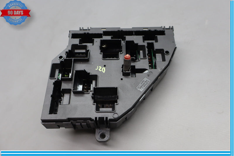 Load image into Gallery viewer, 11-16 BMW 528i 535i 535i GT xDrive Power Distribution Junction Fuse Relay Oem
