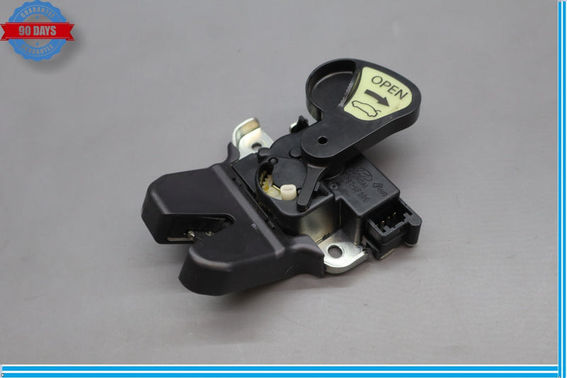 Load image into Gallery viewer, 11-16 Hyundai Equus SIG Rear Trunk Lid Lock Latch Actuator Black Oem

