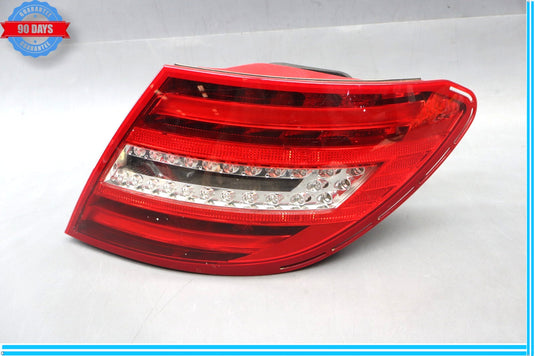 12-14 Mercedes W204 C250 C300 Right Passenger Side Tail Light Taillight Lamp Oem