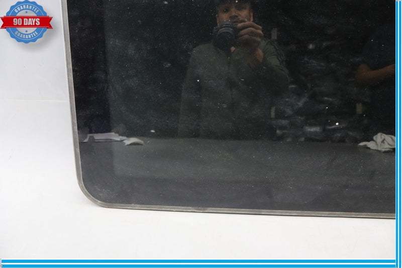 Load image into Gallery viewer, 08-14 Mercedes W204 C350 C250 Sunroof Sun Roof Glass Panel Assembly Oem
