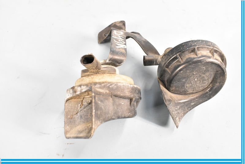 Load image into Gallery viewer, 97-04 Porsche Boxster Front Left &amp; Right High &amp; Low Tone Horn Alarm Set Oem
