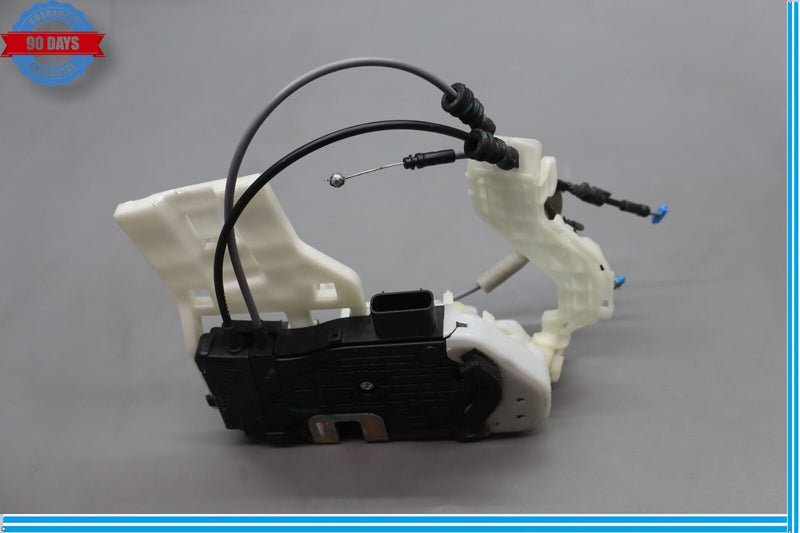 Load image into Gallery viewer, 15-20 Hyundai Genesis G80 Front Right Side Door Lock Latch Actuator Oem
