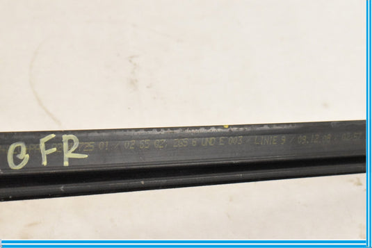MERCEDES C300 W204 FRONT RIGHT DOOR WINDOW BELT WEATHERSTRIP SEAL OEM 2008-14