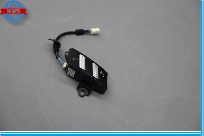 Load image into Gallery viewer, 07-14 Mercedes W216 CL550 S550 S63 AMG Right Side Door Lock Control Switch Oem
