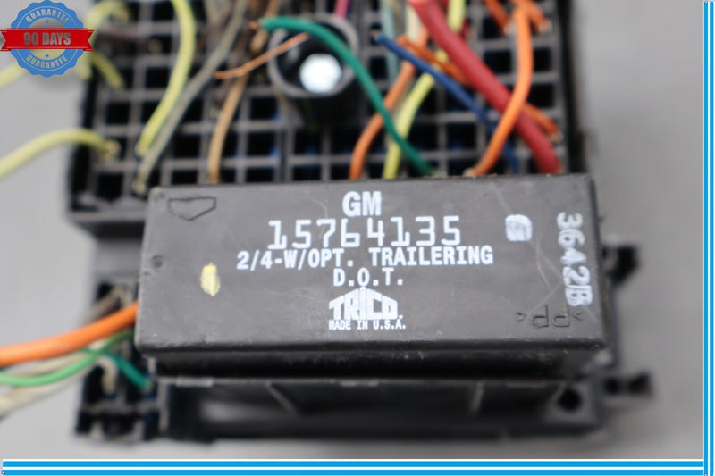 Load image into Gallery viewer, 03-07 HUMMER H2 Turn Signal Lamp Fuse Box Relay Junction Block  W/ Bracket Oem
