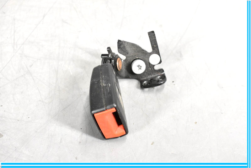 Load image into Gallery viewer, 12-18 Mercedes CLS550 W218 Rear Left Driver Side Seat Belt Buckle Oem
