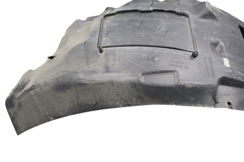 Load image into Gallery viewer, 17-23 Alfa Romeo Giulia Front Right Passenger Inner Fender Liner 50545197 Oem
