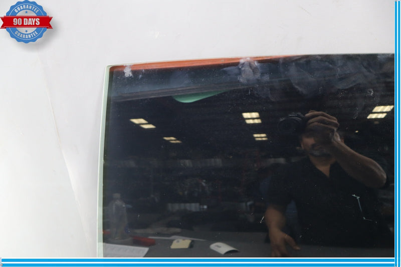 Load image into Gallery viewer, 11-16 Hyundai Equus Rear Left Driver Side Door Window Auto Glass Panel Oem
