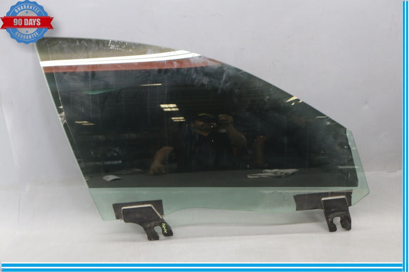 Load image into Gallery viewer, 14-22 Maserati Ghibli M156 S Q4 Front Right Side Door Window Auto Glass Oem
