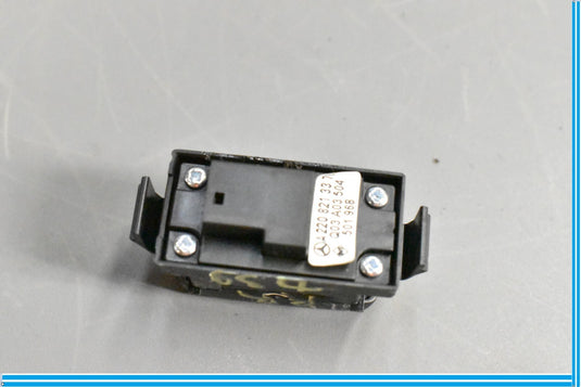 00-06 MERCEDES W215 C215 CL-CLASS LEFT OR RIGHT WINDOW SWITCH 2208213379 OEM