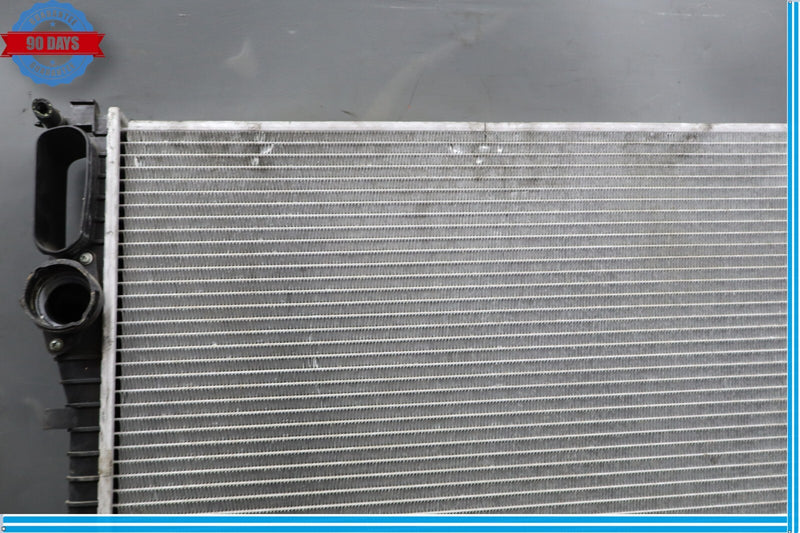 Load image into Gallery viewer, 03-09 Mercedes CLS500 E500 Engine Motor Cooling Radiator 2115001154 Oem
