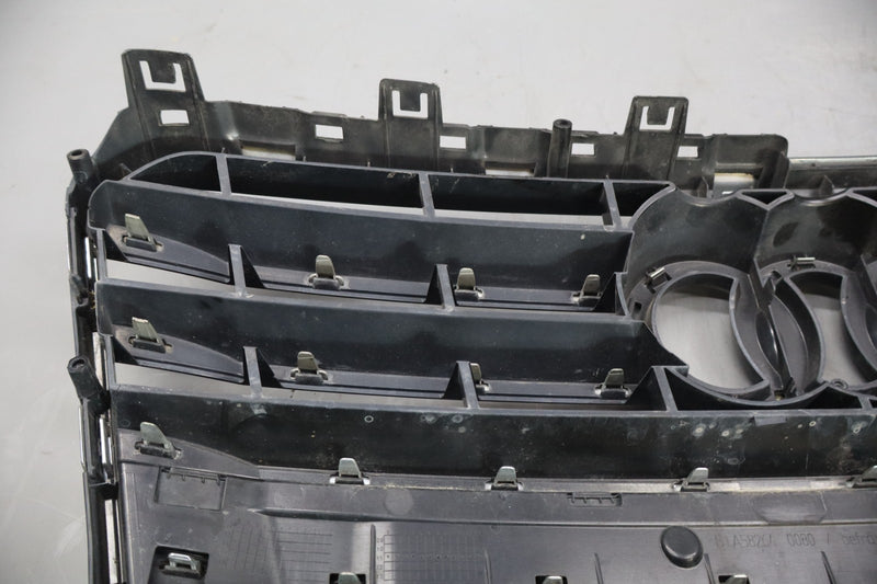 Load image into Gallery viewer, 12-15 Audi A7 Quattro Front Bumper Radiator Center Grille Grill 4G8853651C Oem
