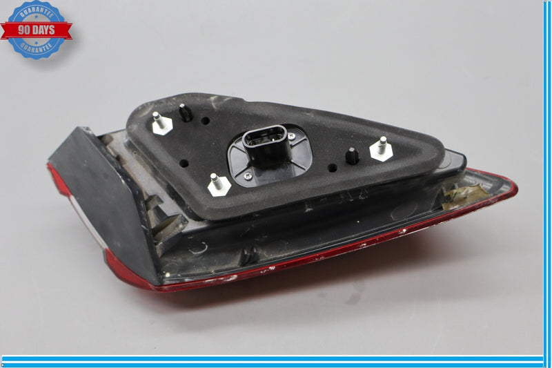 Load image into Gallery viewer, 14-20 Maserati Quattroporte SQ4 M156 Rear Right Side Outer Tail Light Lamp Oem
