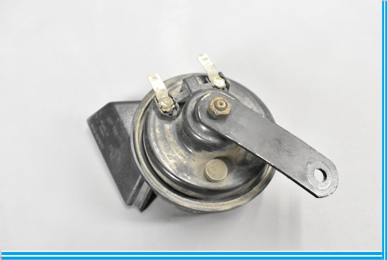 Load image into Gallery viewer, 00-06 Mercedes S500 S600 W220 Front Right Low Tone Signal Horn Oem
