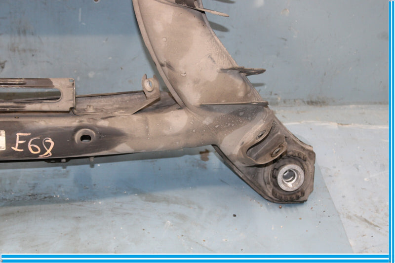 Load image into Gallery viewer, 10-16 Mercedes W212 E350 RWD REAR SUBFRAME CROSSMEMBER OEM 2123506704
