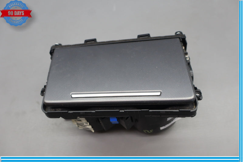 Load image into Gallery viewer, 15-17 Hyundai Genesis G80 Center Console Cup Holder Assembly 84670-B1000 Oem
