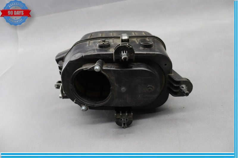 Load image into Gallery viewer, 14-21 Maserati Ghibli Right Side Engine Air Cleaner Housing Filter Box Oem
