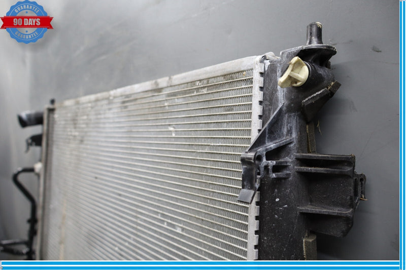 Load image into Gallery viewer, 11-14 Hyundai Equus Signature Engine Motor Water Cooling Radiator Oem
