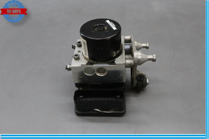 Load image into Gallery viewer, 12-15 Mercedes W204 C250 ABS Anti Brake Pump Control Module Unit 1729011102 Oem
