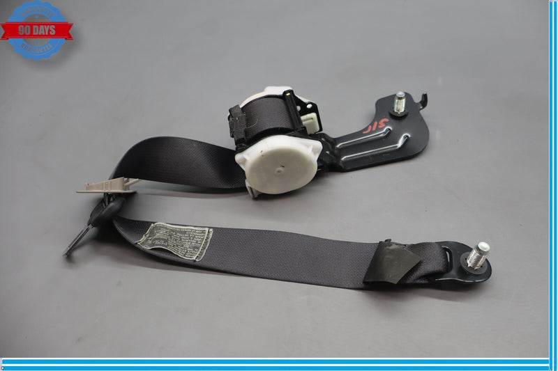Load image into Gallery viewer, 15-20 Hyundai Genesis Rear Right Side Seat Belt Retractor 89820B1500 Oem
