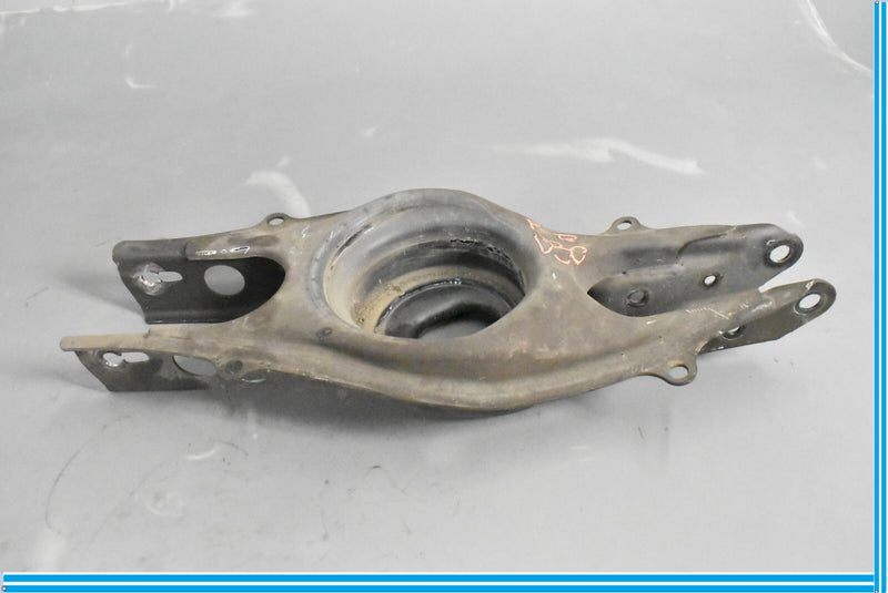 Load image into Gallery viewer, 12-18 Mercedes CLS550 CLS63 W218 Rear Right Lower Spring Seat Control Arm Oem
