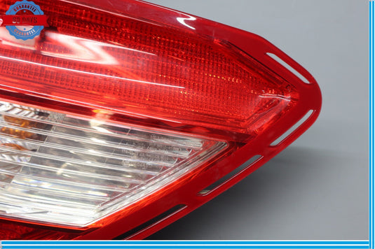 08-14 Mercedes W204 C350 C300 C63 Rear Right Passenger Side Tail Light Lamp Oem