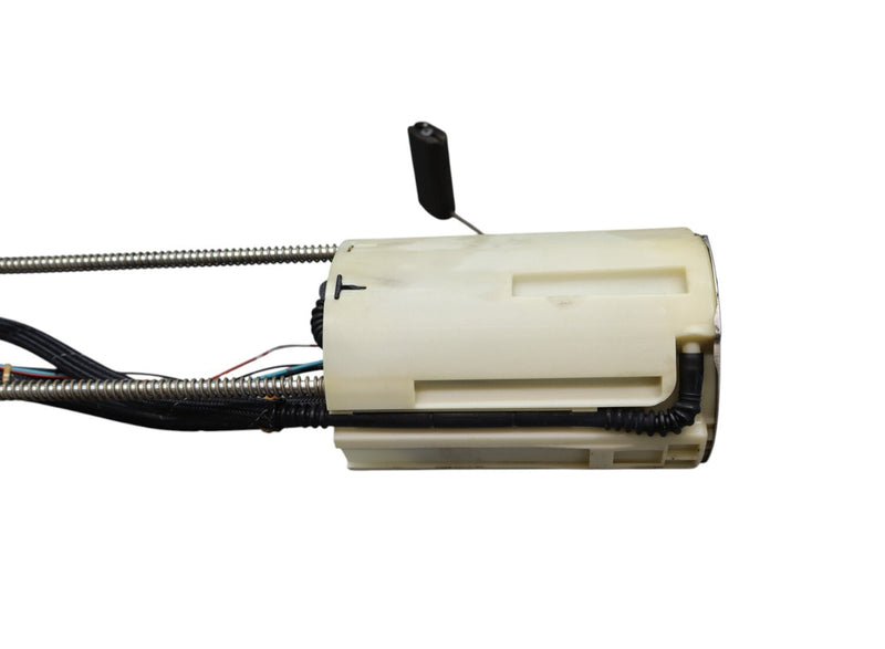 Load image into Gallery viewer, 04-19 Maserati Quattroporte M139 Granturismo M145 Fuel Gas Pump 214369 Oem
