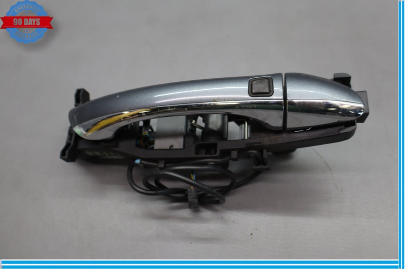 Load image into Gallery viewer, 06-11 Mercedes W219 CLS550 CLS55 Rear Right Exterior Door Handle Keyless Go Oem

