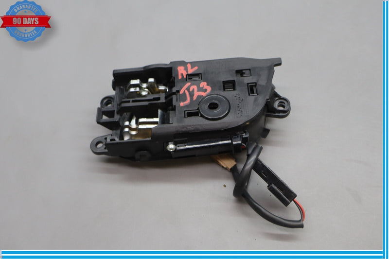 Load image into Gallery viewer, 11-13 Hyundai Equus Rear Left Driver Side Inner Door Handle 82613V1000 Oem
