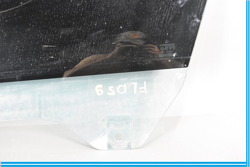 Load image into Gallery viewer, 06-11 Mercedes CLS550 CLS55 AMG W219 Front Left Driver Door Window Glass Oem

