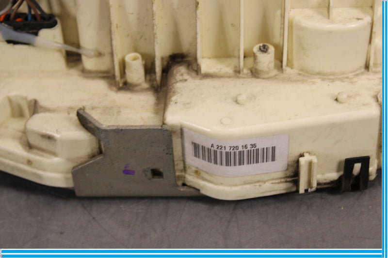 Load image into Gallery viewer, 07-14 Mercedes S550 CL550 W221 Front Right Side Door Lock Latch Actuator Oem
