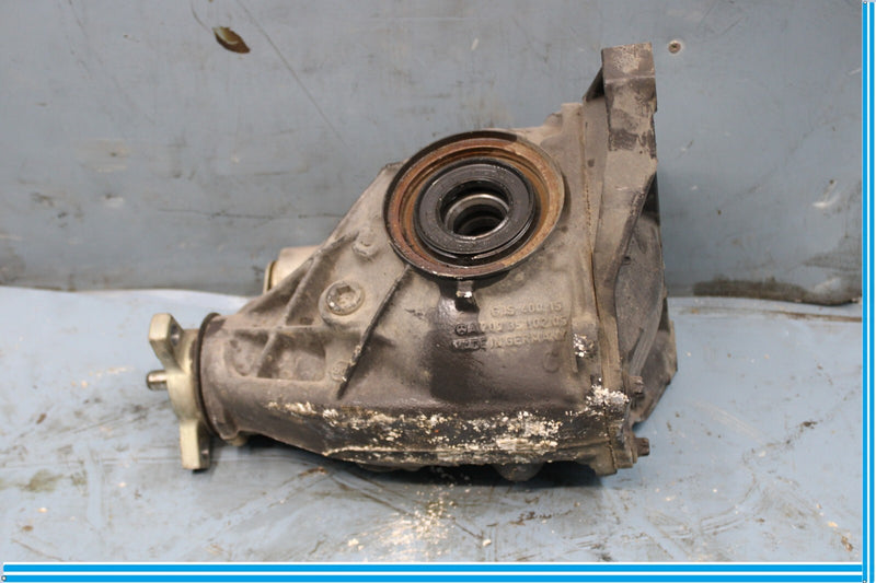 Load image into Gallery viewer, 08-14 Mercedes W204 C250 E350 Rear Differential Diff Axle Carrier Oem
