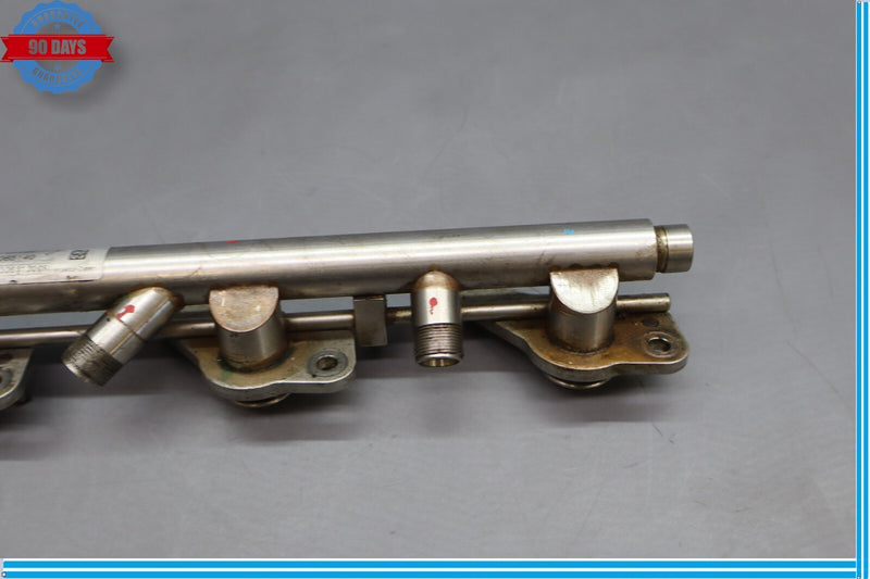 Load image into Gallery viewer, 12-18 Mercedes W218 CLS550 Right Side Fuel Injection Rail Line A2780703495 Oem
