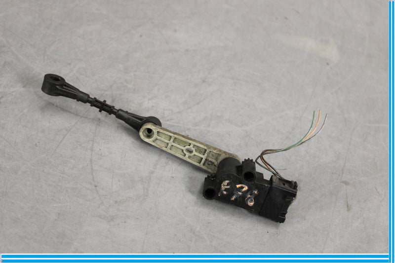 Load image into Gallery viewer, 10-13 Land Rover Range Rover Sport Front Left Or Right Height Level Sensor Oem
