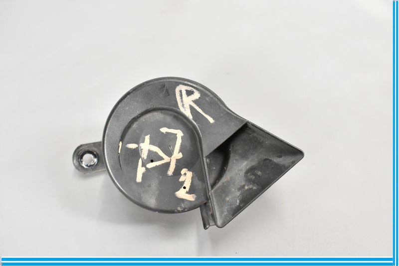 Load image into Gallery viewer, 00-06 Mercedes S500 S600 W220 Front Right Low Tone Signal Horn Oem

