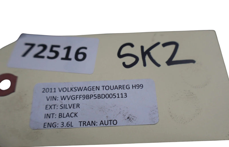 Load image into Gallery viewer, 11-18 Volkswagen Touareg Rear Right Side Knuckle Spindle Hub 7P0498287 Oem
