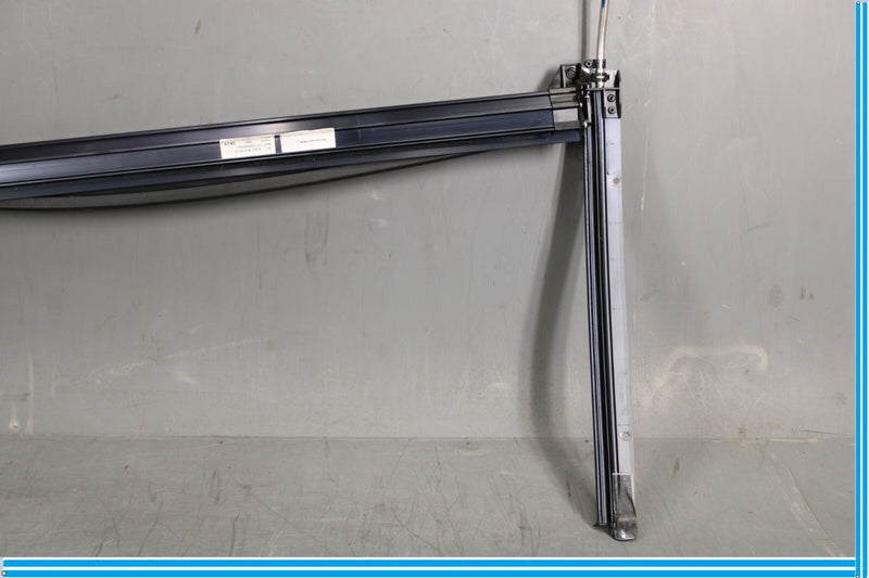Load image into Gallery viewer, 07-13 Mercedes S550 S600 Rear Right Door Window Sun Shade Sunshade Black Oem
