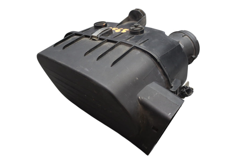 Load image into Gallery viewer, 14-18 Maserati Quattroporte Ghibli Right Engine Air Intake Filter 670001543 Oem
