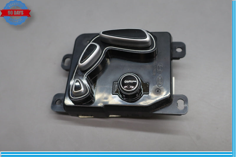 Load image into Gallery viewer, 11-13 Hyundai Equus Rear Right Passenger Side Seat Memory Control Switch Oem
