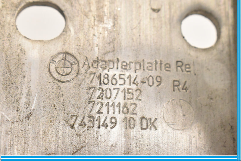 Load image into Gallery viewer, BMW RIGHT FRONT CARRIER ADAPTER PLATE F01 F07 F06 5 6 7 SERIES 7186514 09-2015
