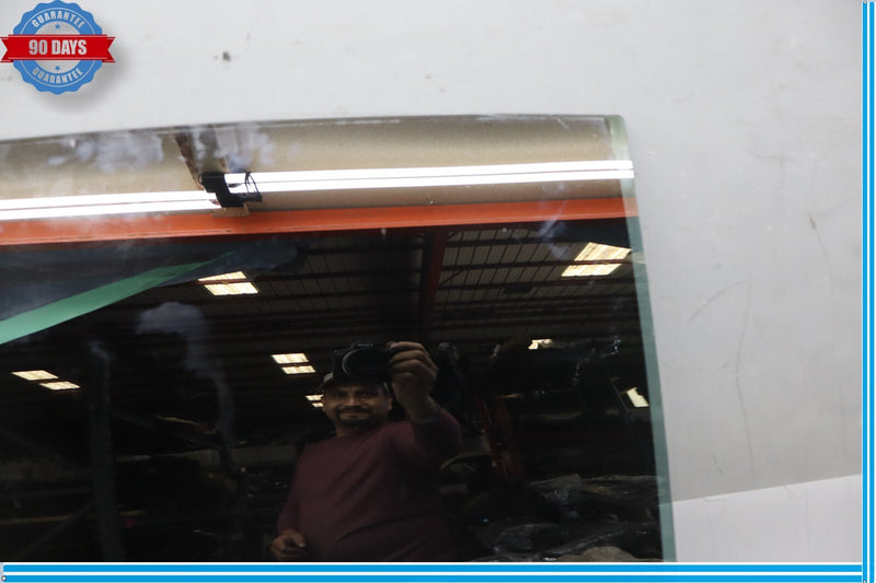 Load image into Gallery viewer, 08-14 BMW X5 X6 E70 Rear Right Passenger Side Door Window Auto Glass Oem
