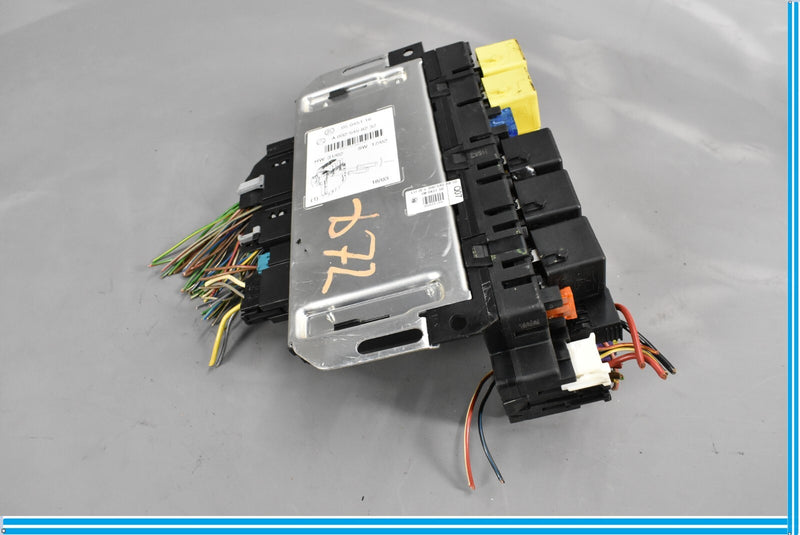 Load image into Gallery viewer, 00-06 Mercedes S500 S600 CL500 CL600 W220 Front Left SAM Relay Fuse Box Oem
