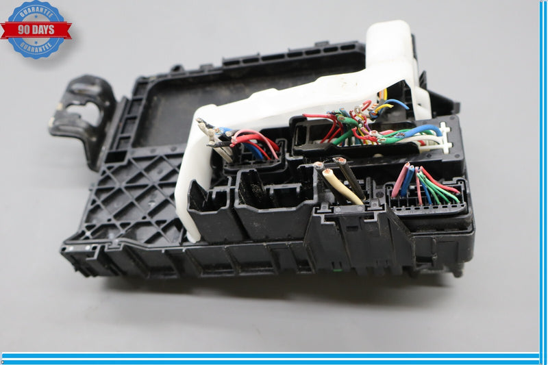 Load image into Gallery viewer, 07-17 Lexus LS460 Engine Room Junction Fuse Relay Black 82720-50081 Oem
