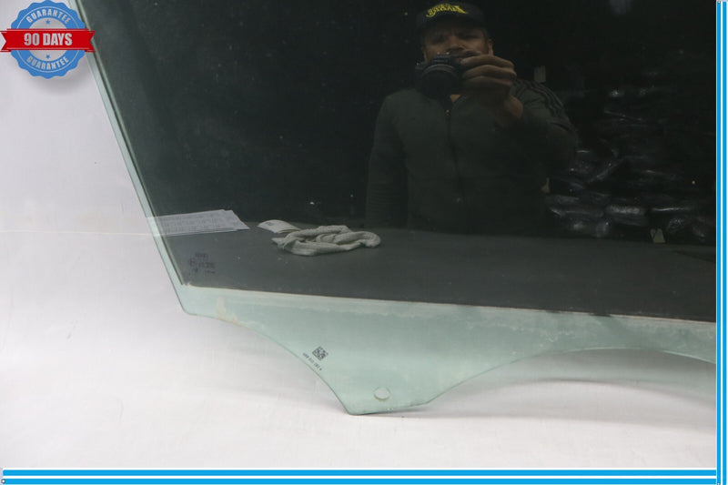 Load image into Gallery viewer, 11-18 Audi A8 A8L Quattro Front Right Passenger Side Door Window Auto Glass Oem

