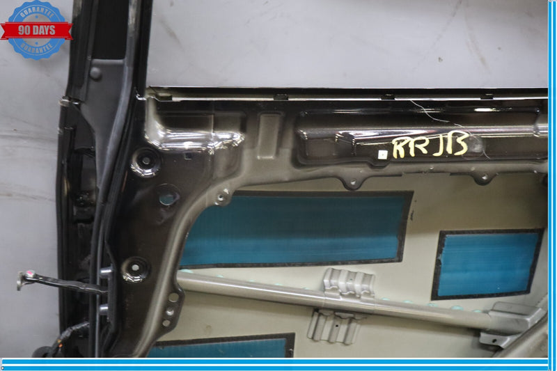 Load image into Gallery viewer, 11-16 Hyundai Equus Rear Right Passenger Side Exterior Door Shell Panel Oem
