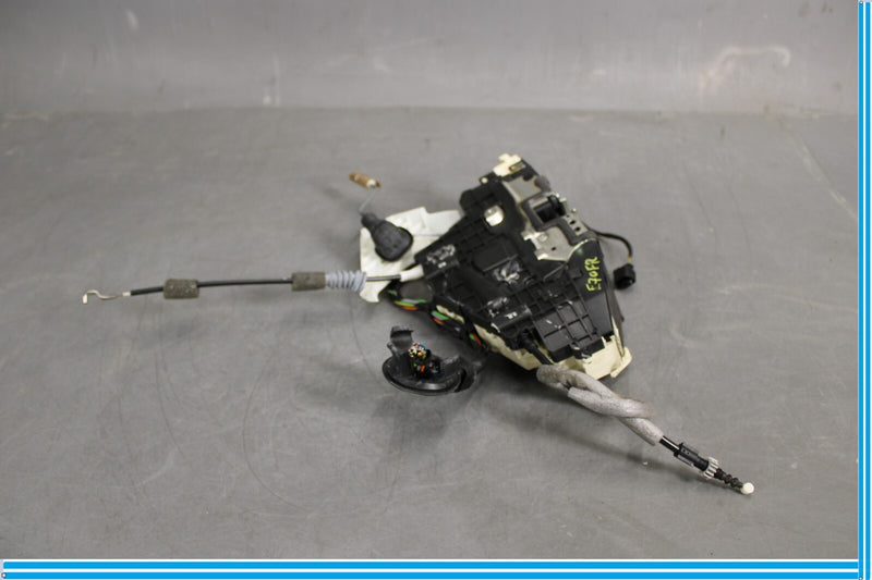 Load image into Gallery viewer, 07-14 Mercedes S550 CL550 W221 Front Right Side Door Lock Latch Actuator Oem
