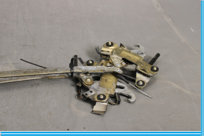 Load image into Gallery viewer, 97-04 Mercedes SLK230 Convertible Top Front Lock Cylinder Actuator Assembly Oem
